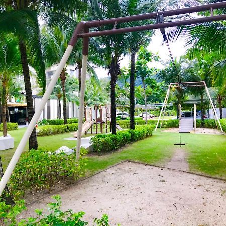 By The Beach - Luxury 2 Bedrooms Family Suite Batu Feringgi Luaran gambar