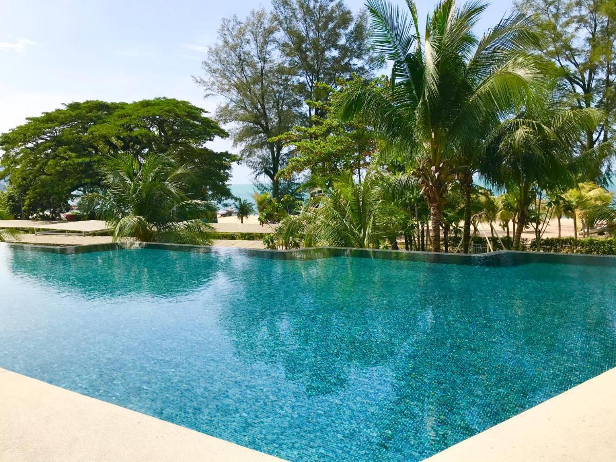 By The Beach - Luxury 2 Bedrooms Family Suite Batu Feringgi Luaran gambar