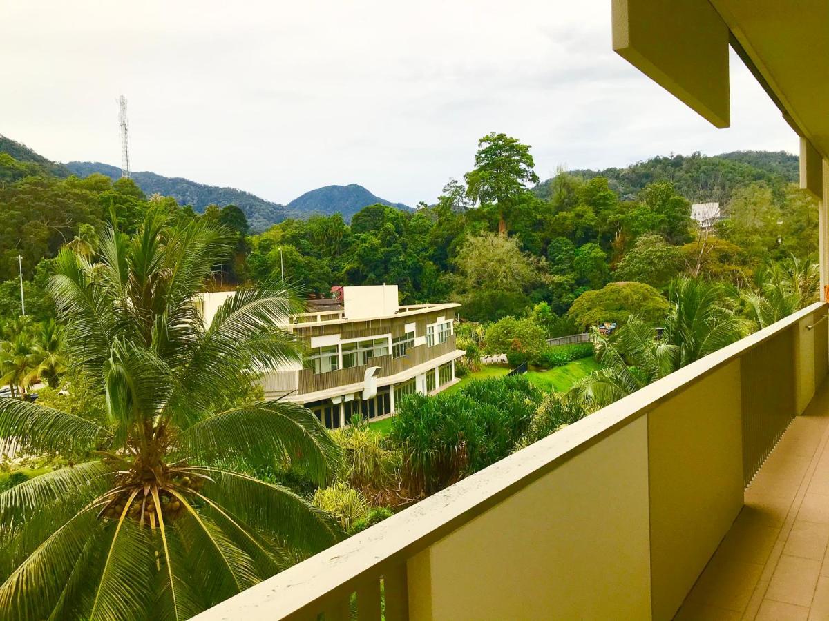 By The Beach - Luxury 2 Bedrooms Family Suite Batu Feringgi Luaran gambar