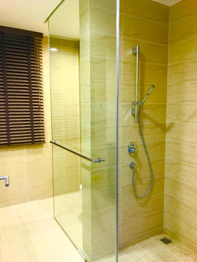 By The Beach - Luxury 2 Bedrooms Family Suite Batu Feringgi Luaran gambar